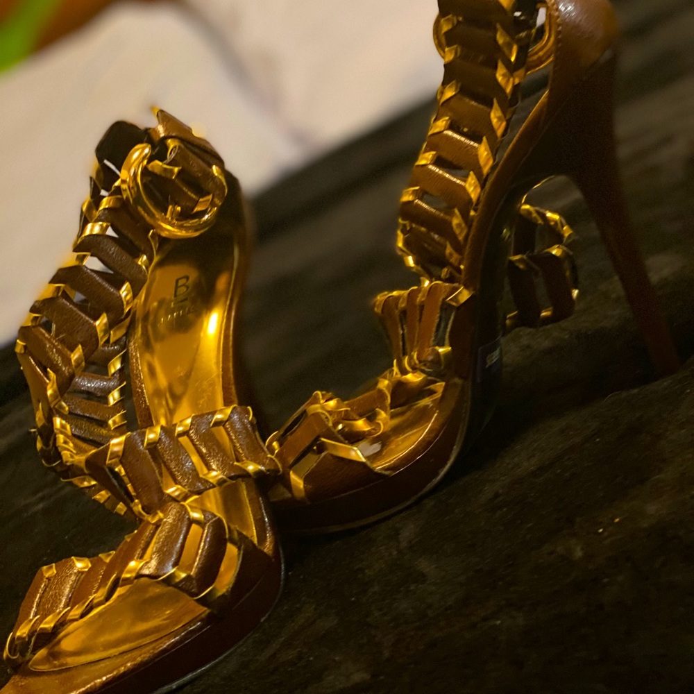Bakers strap Heels